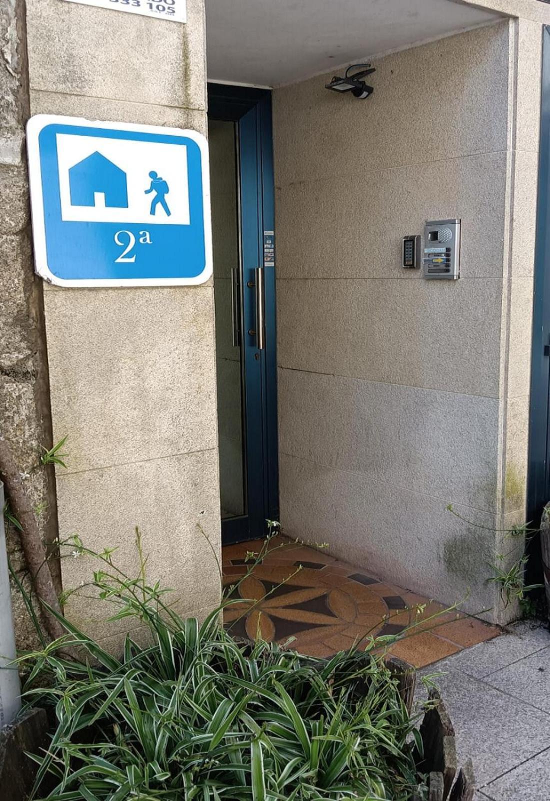 Albergue -Wifi- O Apartamento -No Wifi- Camino Santiago Porrino - En Pleno Centro - City Centre Экстерьер фото